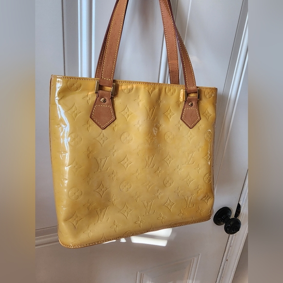 💥AUTHENTIC💥 Louis Vuitton Houston Vernis Monogram Tote - Picture 2 of 14